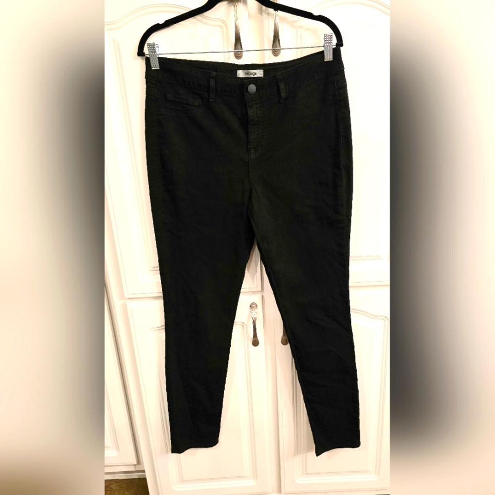 Refuge Dark Denim Jeans